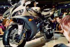 YAMAHA 1000 R1